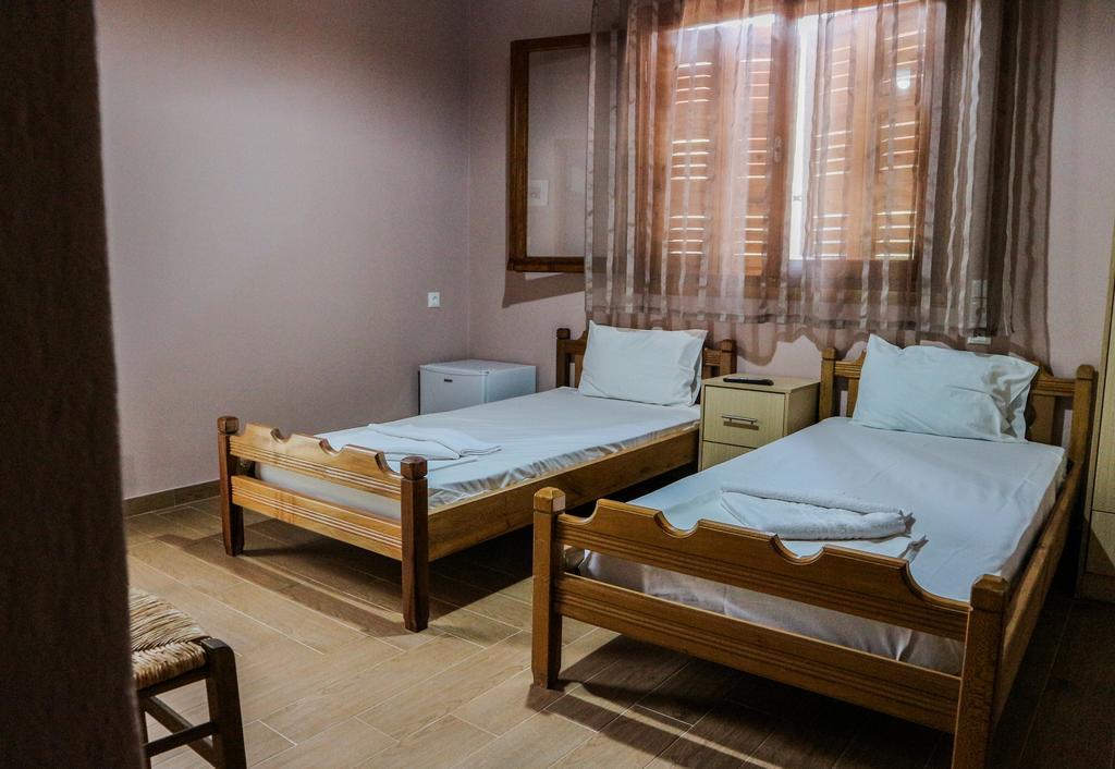 Hotel Elatofilito Athamánio Kültér fotó
