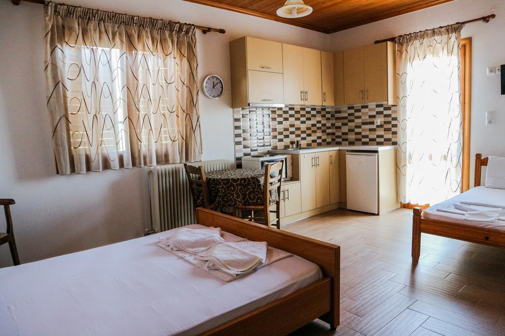 Hotel Elatofilito Athamánio Kültér fotó