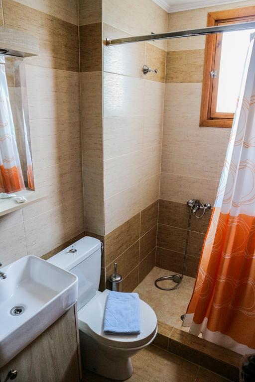 Hotel Elatofilito Athamánio Kültér fotó