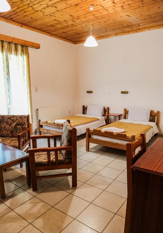 Hotel Elatofilito Athamánio Kültér fotó